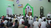 Tarawih Bareng Warga Karawaci, Arief Ajak Masyarakat Makmurkan Masjid