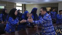 Walikota Tangerang Serahkan SK Pengangkatan Guru Menjadi Kepsek.