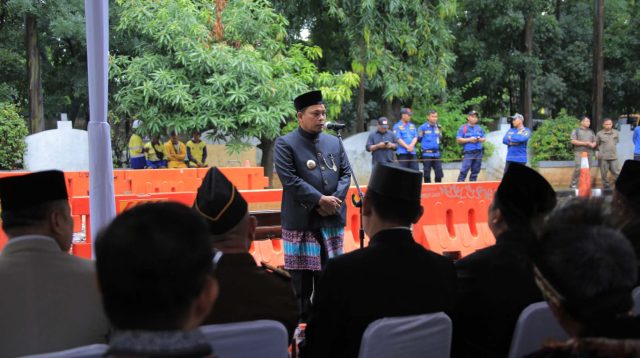 Pemusnahan 2.588 Miras Dalam Acara HUT Kota Tangerang Disaksikan Pj Gubernur Banten.