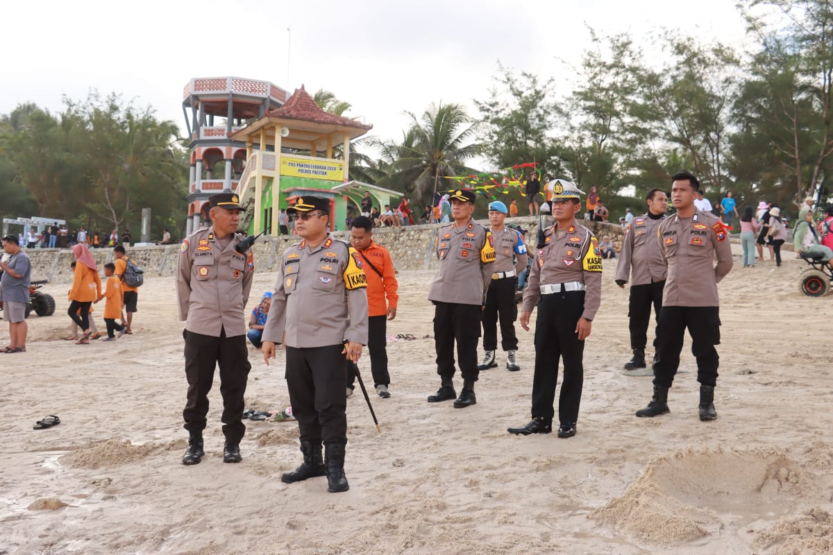 Polres Pacitan Siagakan Personel di Sejumlah Objek Wisata Pastikan Pengunjung Aman dan Nyaman.