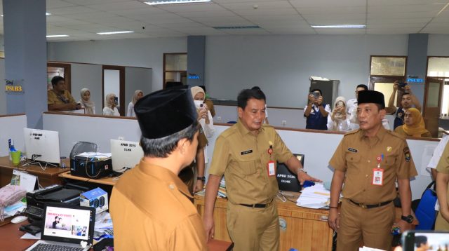 Sidak Di Empat Dinas, Sekda: Kehadiran Pegawai Capai 98 Persen.