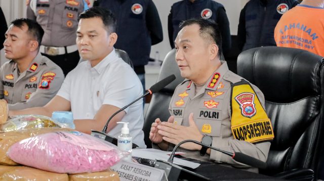 Polrestabes Surabaya Berhasil Amankan Sindikat Sabu Jawa Sumatera Sita 40,8 kg Sabu.