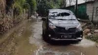 Sekda Kota Tangerang Turun Langsung Pantau Banjir.
