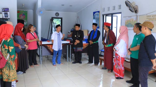 Pj Wali Kota Tangerang Berkunjung Ke Posyandu Melati XV Periuk.