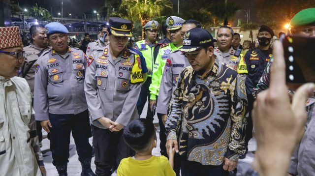 Polres Metro Tangerang Kota Gelar Apel Pengamanan Malam Idul Adha, Patroli Skala Besar Jaga Kondusifitas Wilayah.