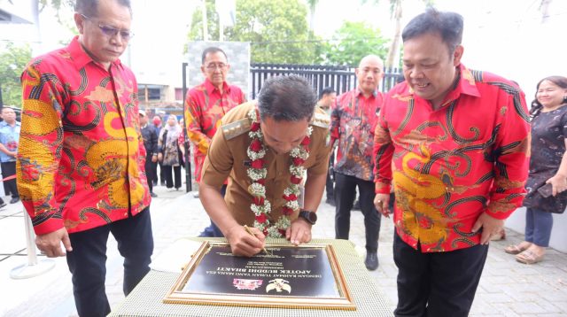 Pj.Wali kota Tangerang Resmikan Apotek Buddhi Bhakti.