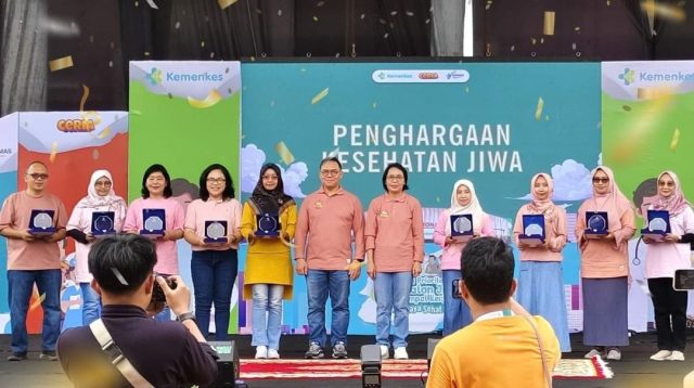 Dinkes Kota Tangerang Raih Penghargaan Dari Kemenkes.