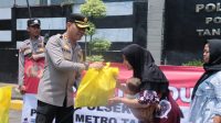 Jumat Peduli: Polres Metro Tangerang Kota Ajak Masyarakat Jaga Kondusivitas Melalui Kepedulian Sosial.