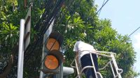 Dishub Kota Tangerang Terus Lakukan Perawatan Lampu WR