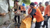 Cegah Penyakit dan Banjir Susulan, DLH Kota Tangerang Intensifkan Pembersihan Pascabanjir.